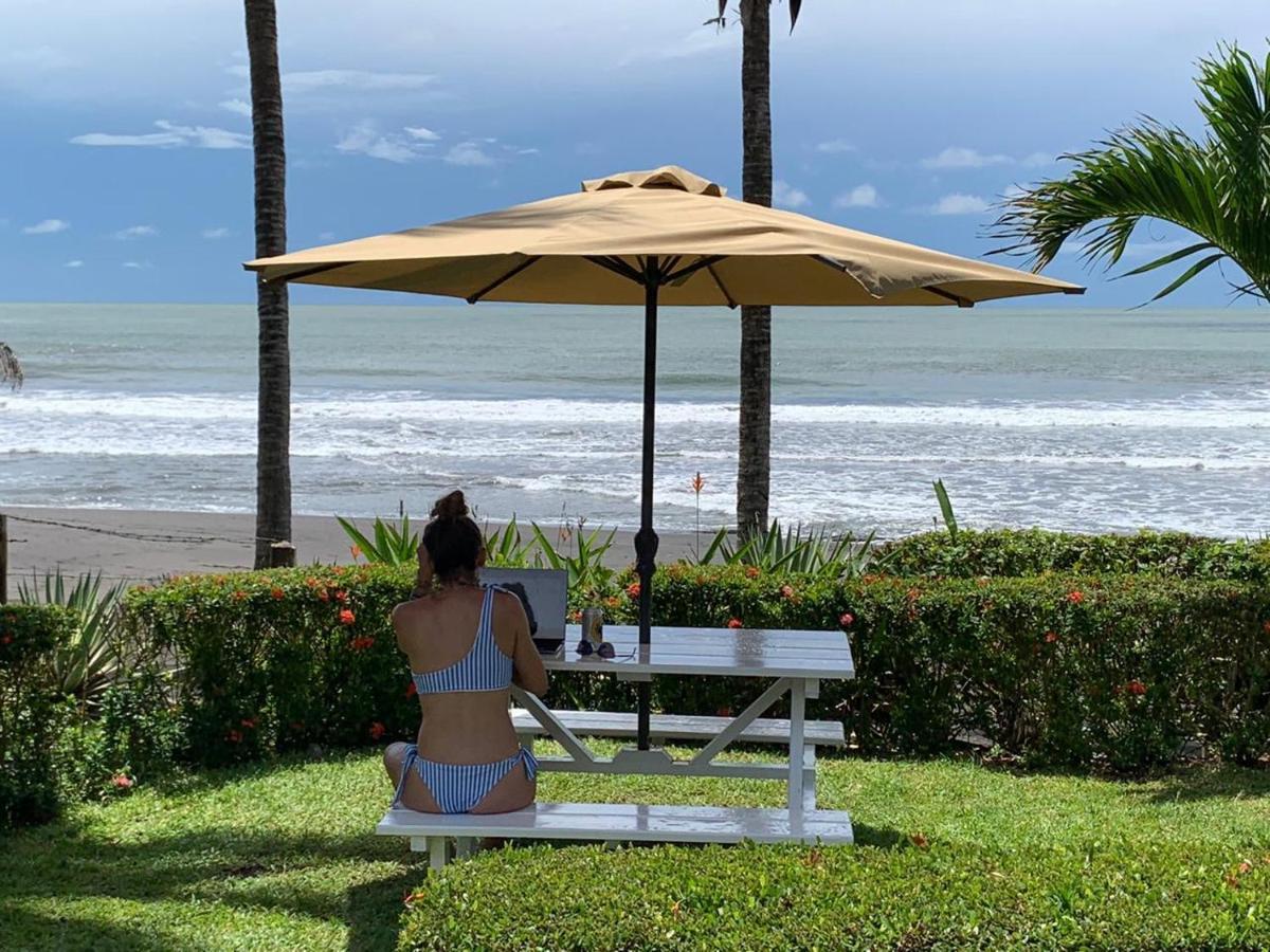 The Backyard Beachfront Hotel Jaco Luaran gambar
