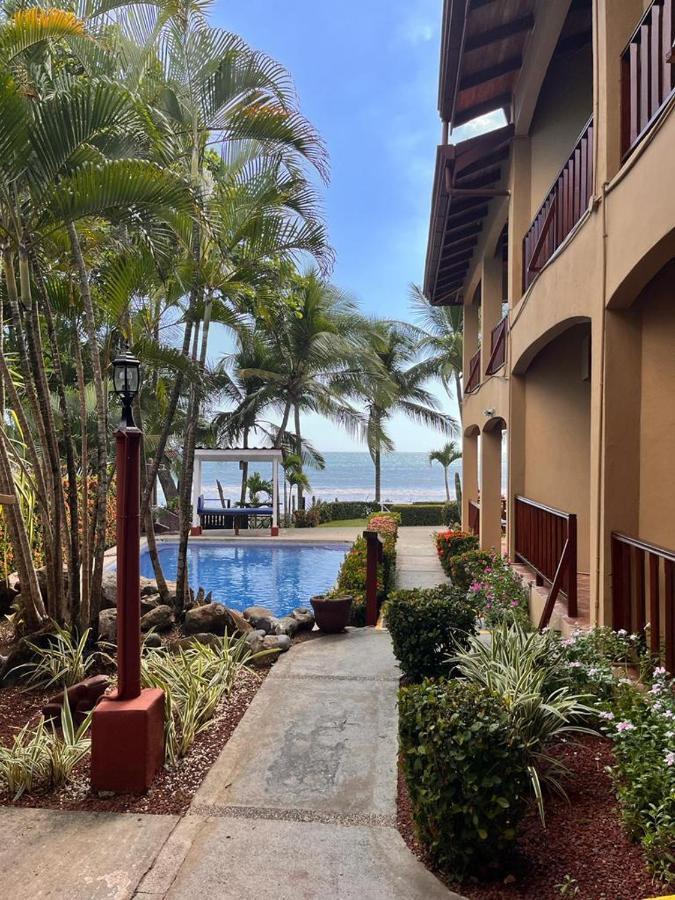 The Backyard Beachfront Hotel Jaco Luaran gambar
