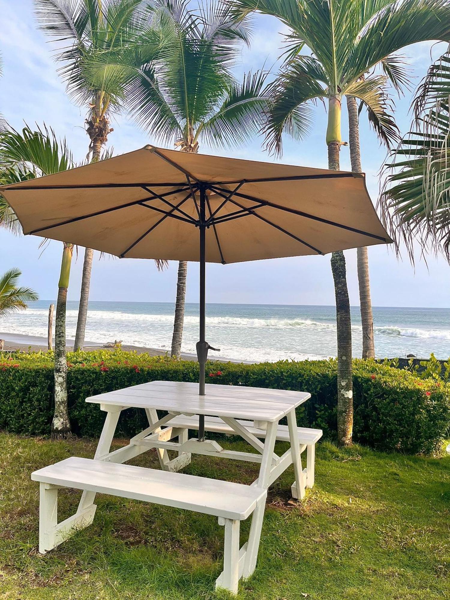 The Backyard Beachfront Hotel Jaco Luaran gambar