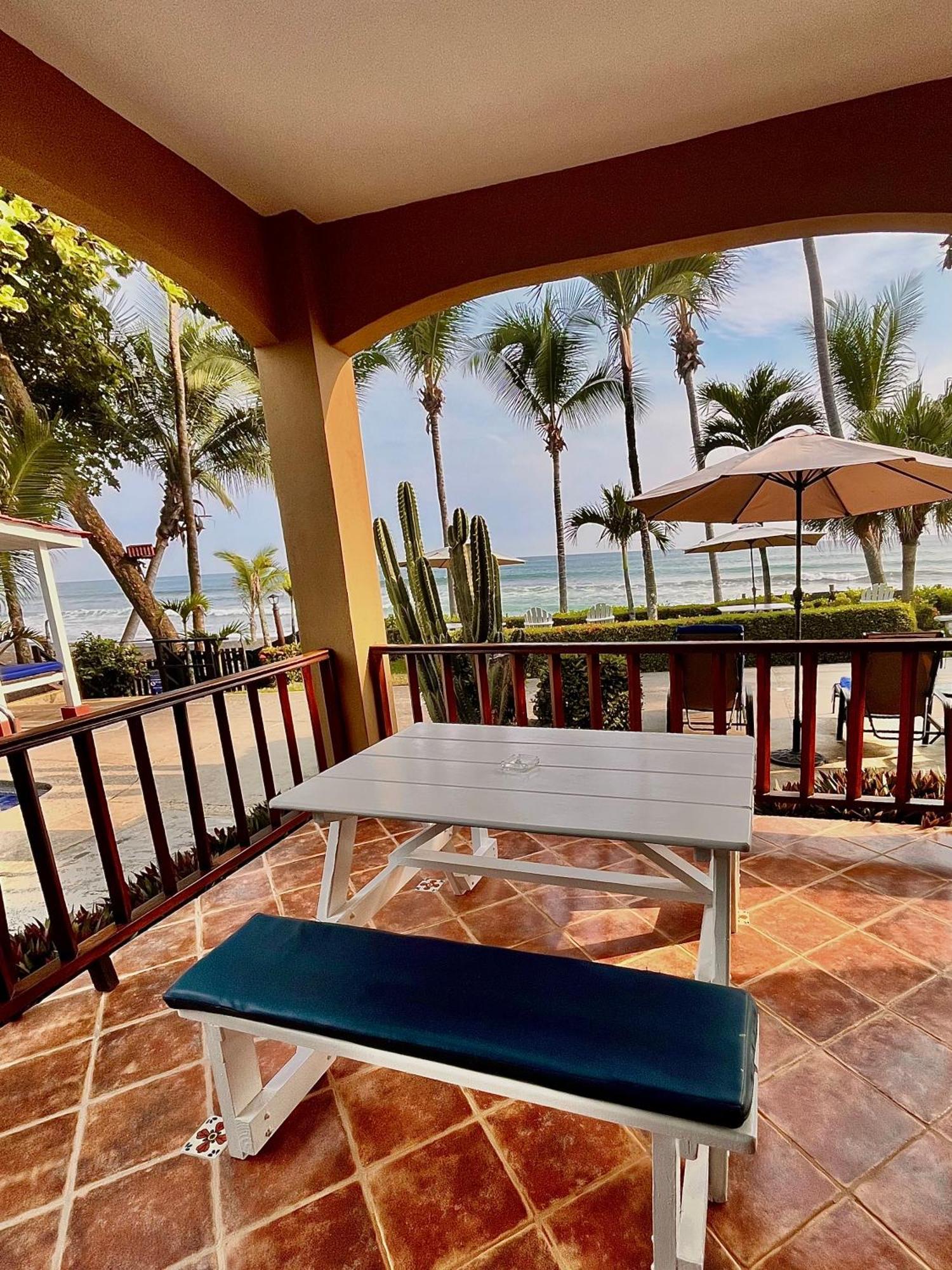 The Backyard Beachfront Hotel Jaco Luaran gambar