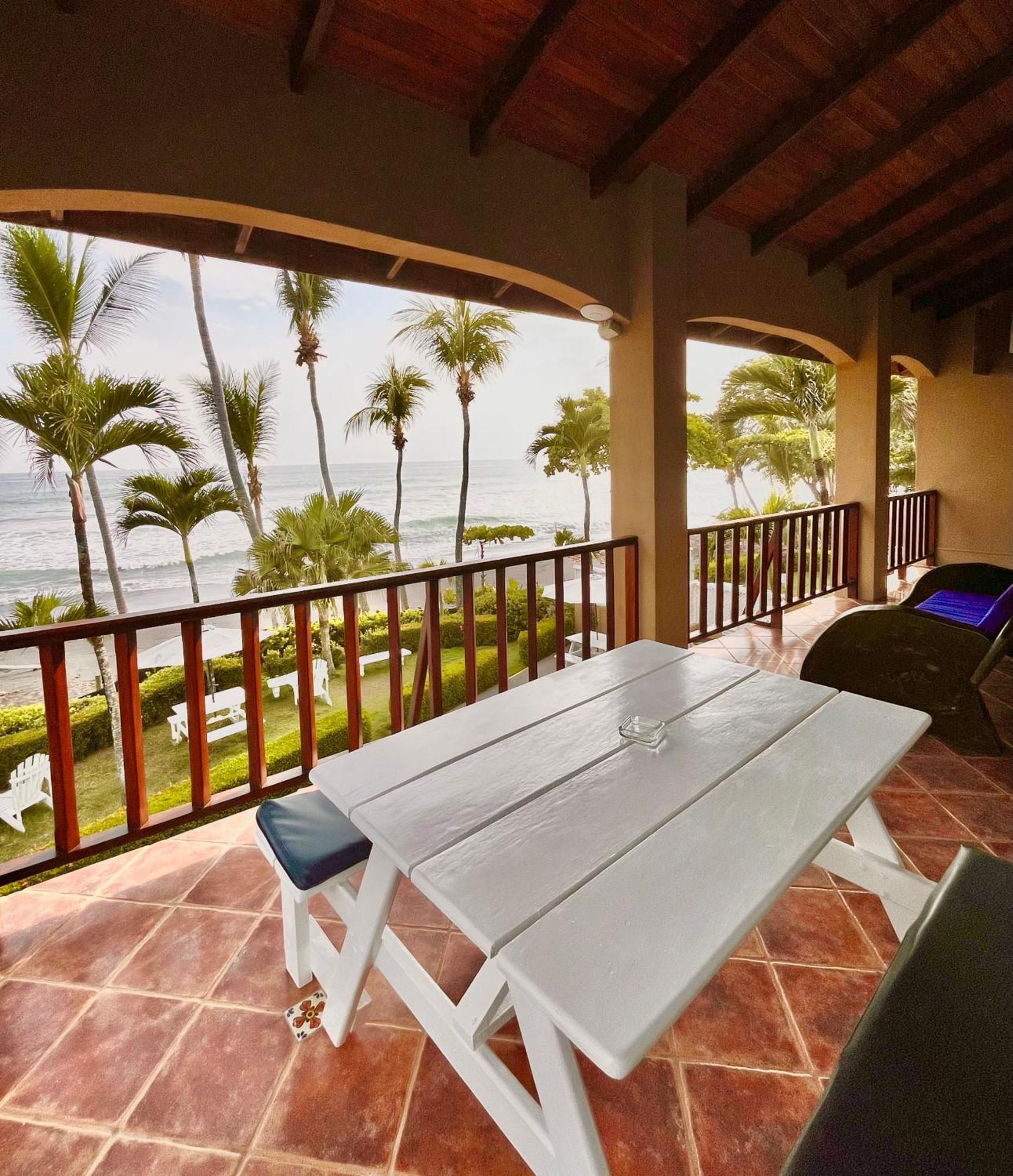 The Backyard Beachfront Hotel Jaco Luaran gambar