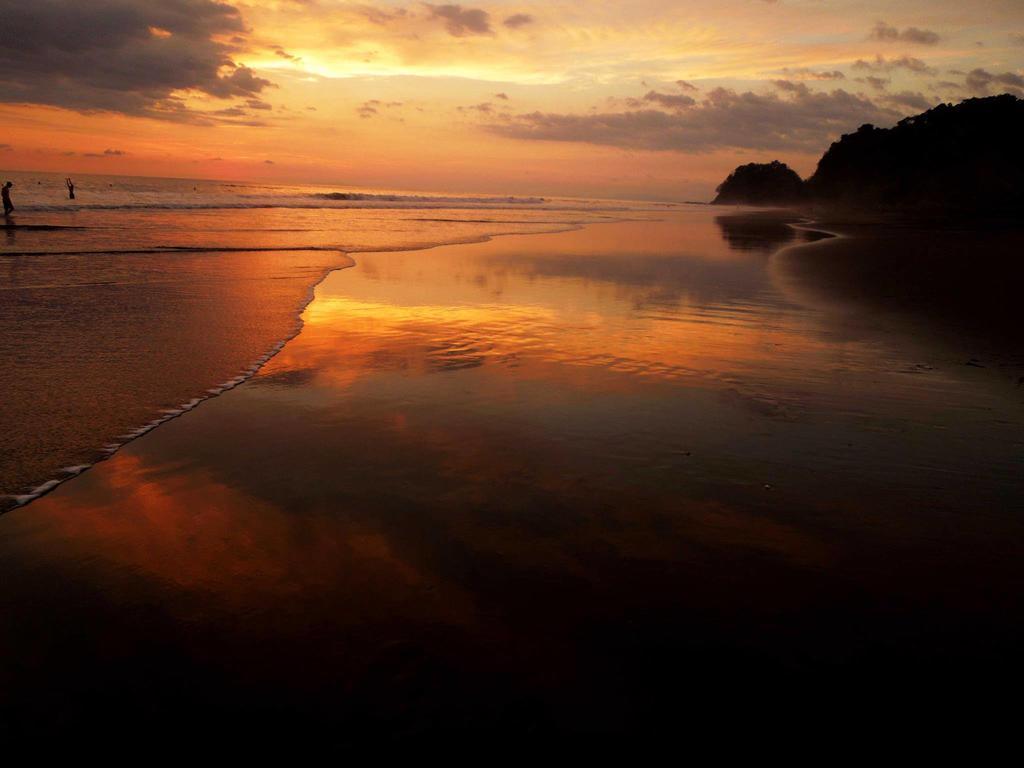 The Backyard Beachfront Hotel Jaco Luaran gambar